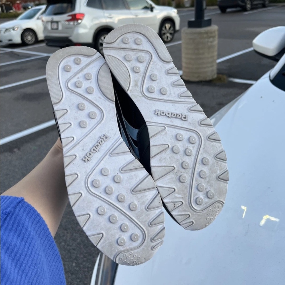 Reebok Black and Light Blue Athletic Shoes Women’s 8.5 - Picture 4 of 6